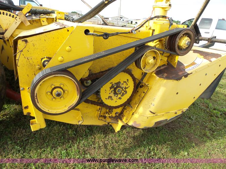 image for item J4935 2003 New Holland HW340 self-propelled windrower