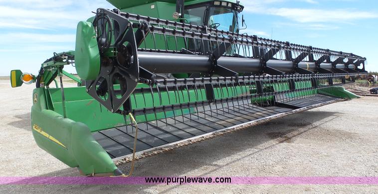 image for item J6106 John Deere 936D draper head