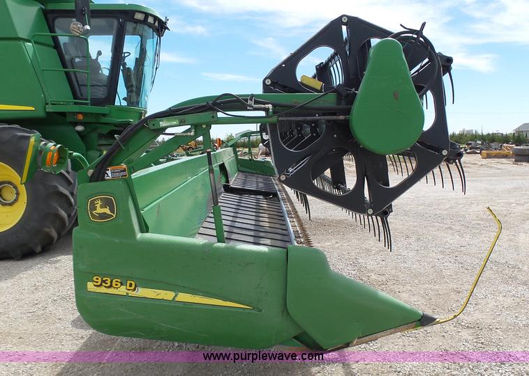 image for item J6106 John Deere 936D draper head