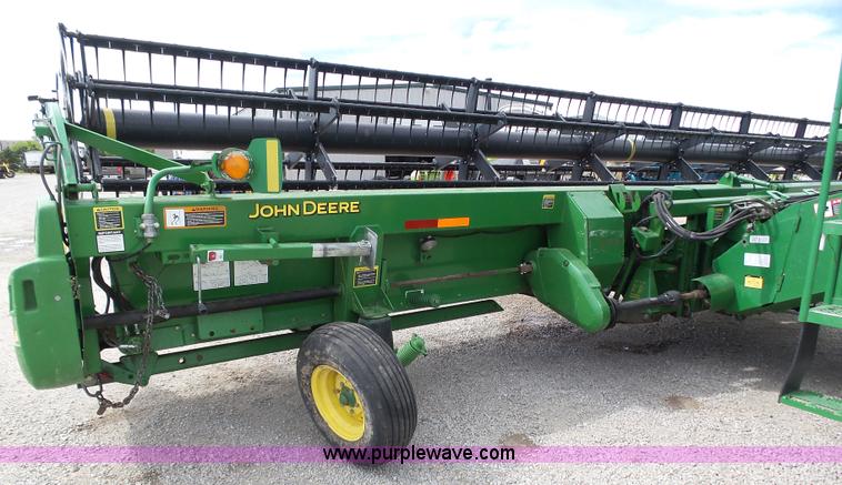 image for item J6106 John Deere 936D draper head