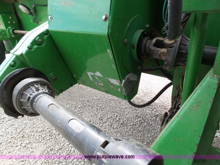 image for item J6106 John Deere 936D draper head