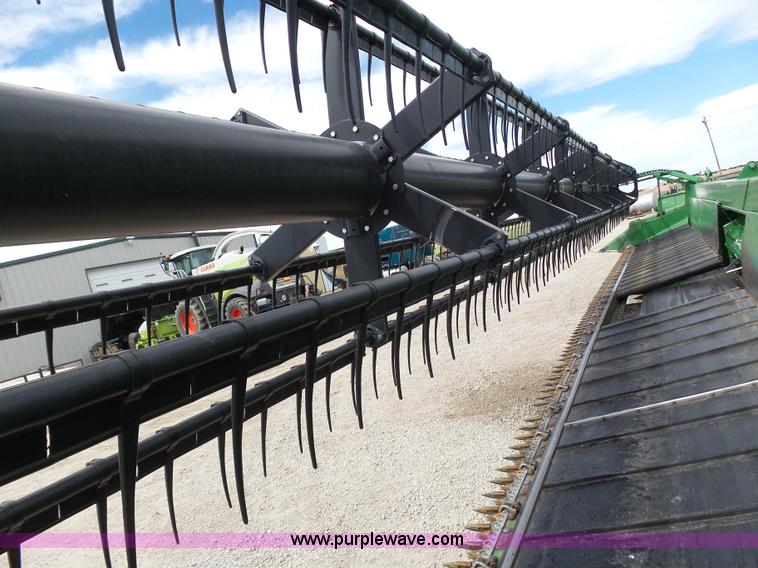 image for item J6106 John Deere 936D draper head