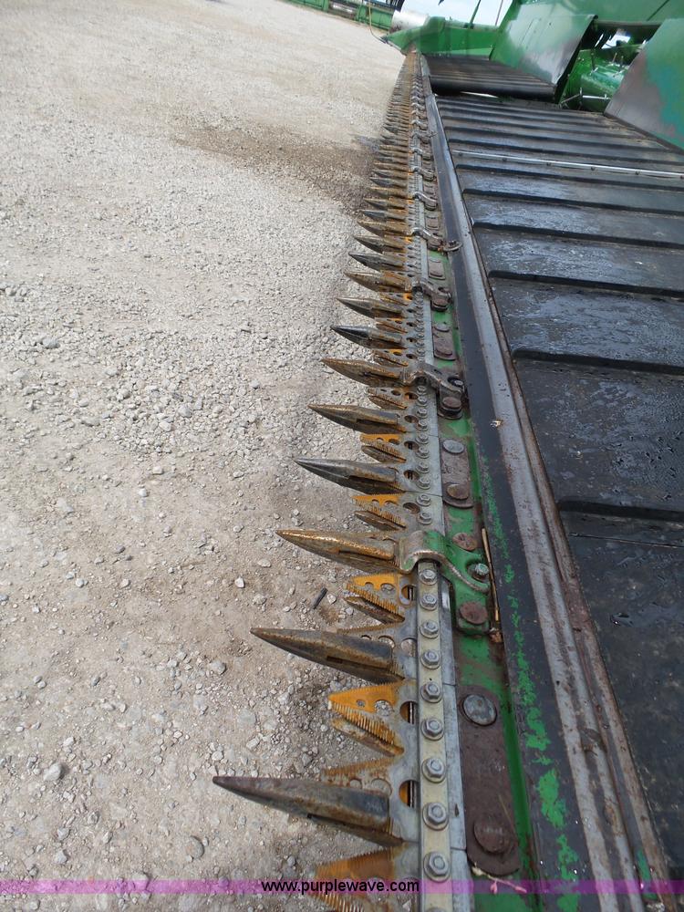 image for item J6106 John Deere 936D draper head