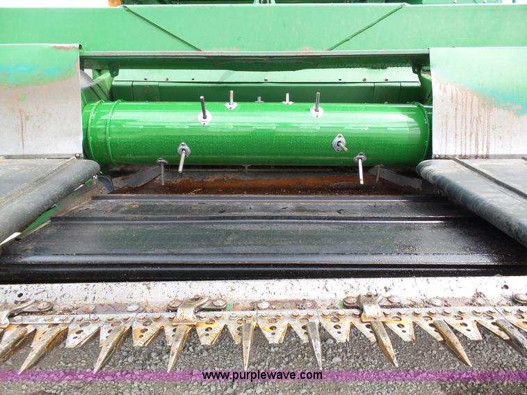 image for item J6106 John Deere 936D draper head