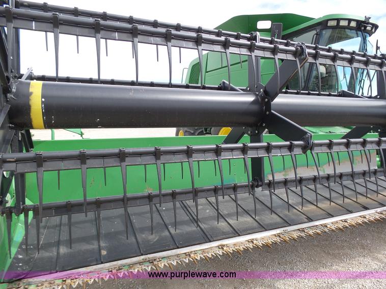 image for item J6106 John Deere 936D draper head