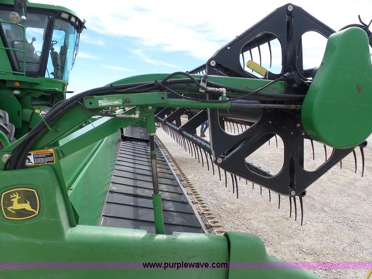 image for item J6106 John Deere 936D draper head