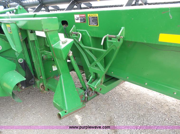 image for item J6106 John Deere 936D draper head