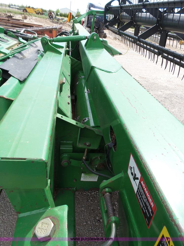 image for item J6106 John Deere 936D draper head