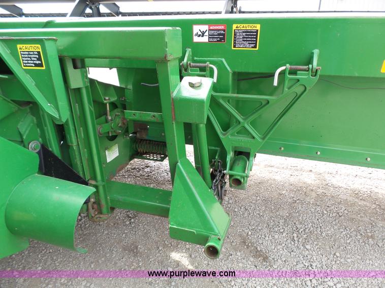 image for item J6106 John Deere 936D draper head