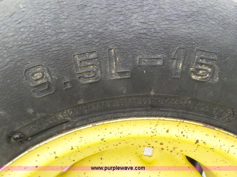 image for item J6106 John Deere 936D draper head