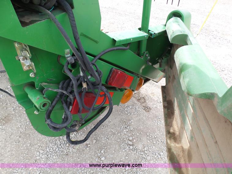 image for item J6106 John Deere 936D draper head