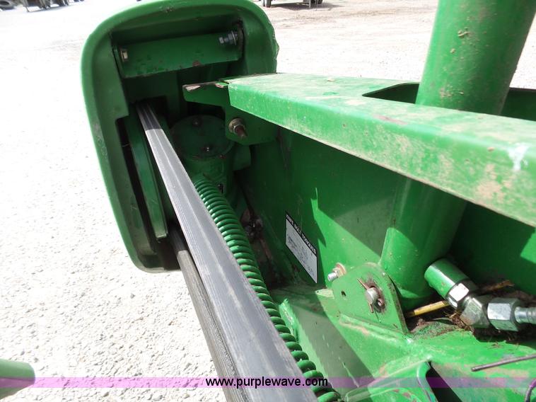image for item J6106 John Deere 936D draper head