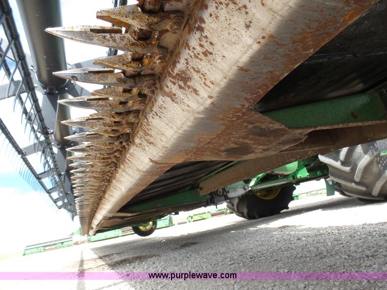 image for item J6106 John Deere 936D draper head