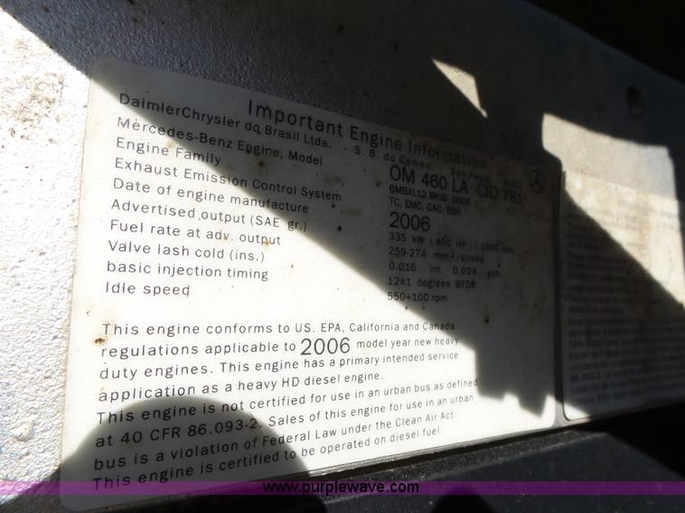 image for item K2247 2007 Freightliner Columbia semi truck