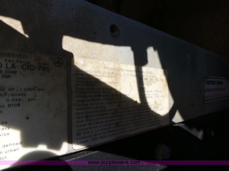 image for item K2247 2007 Freightliner Columbia semi truck