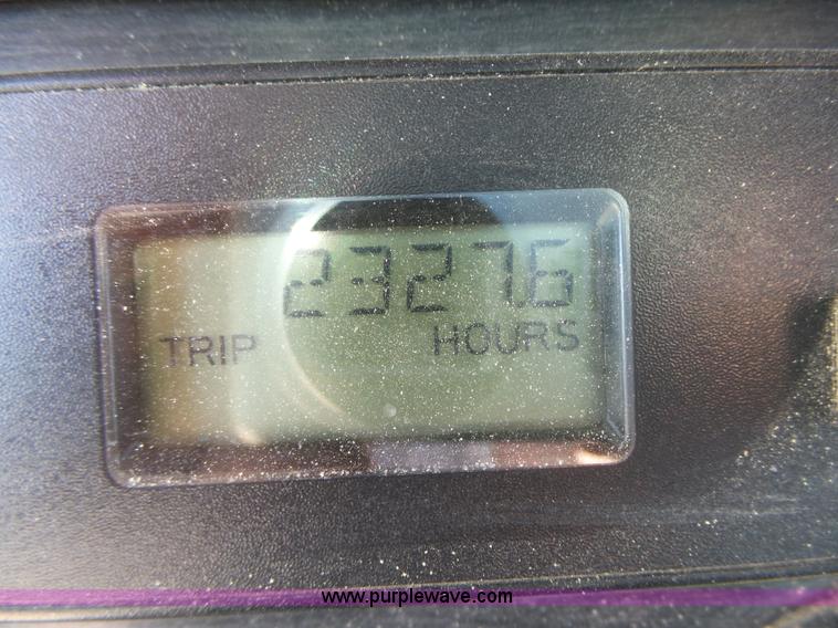 image for item K2247 2007 Freightliner Columbia semi truck