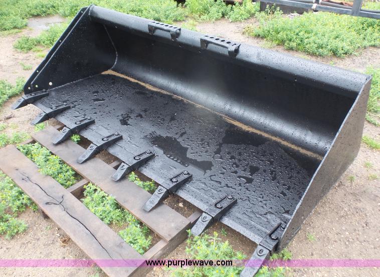 image for item K4556 Bobcat 80"W skid steer bucket