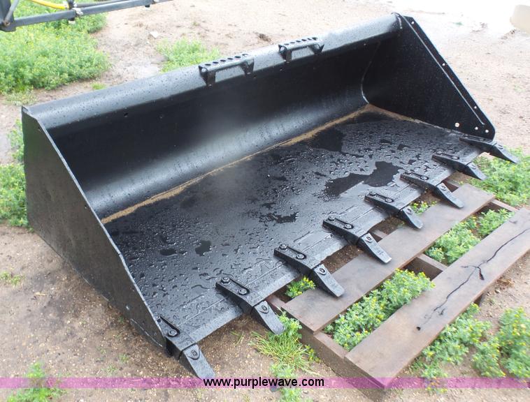 image for item K4556 Bobcat 80"W skid steer bucket