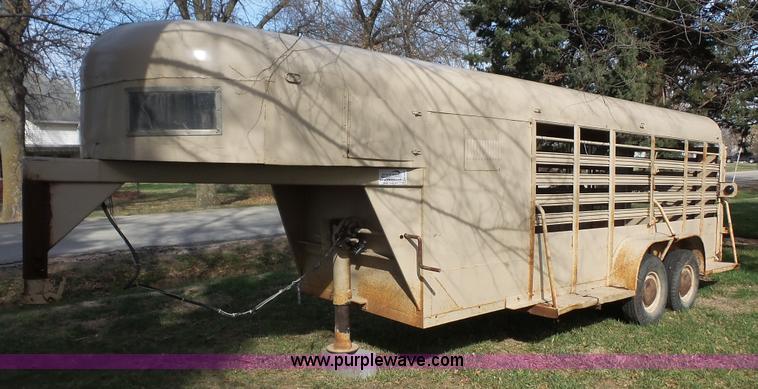 image for item K5113 1973 Hale livestock trailer