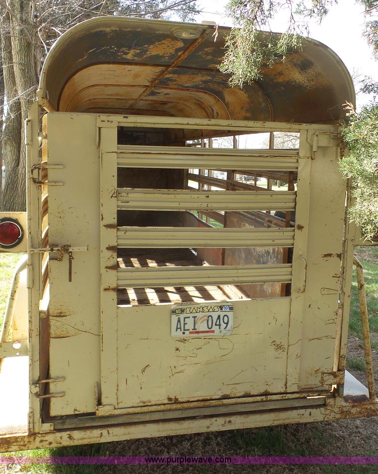 image for item K5113 1973 Hale livestock trailer