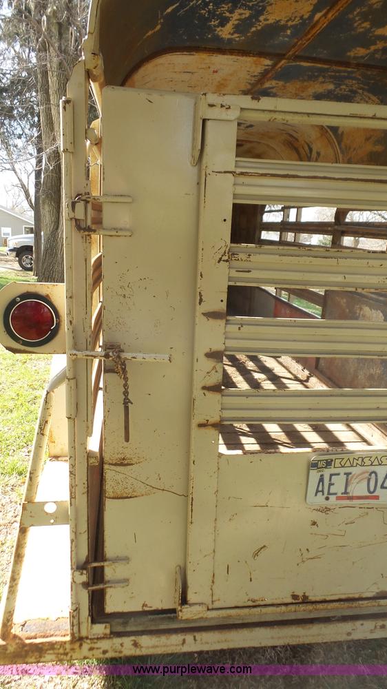 image for item K5113 1973 Hale livestock trailer