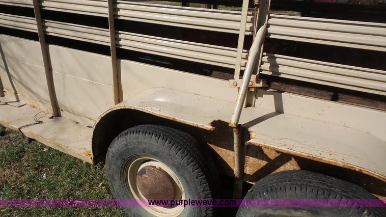 image for item K5113 1973 Hale livestock trailer