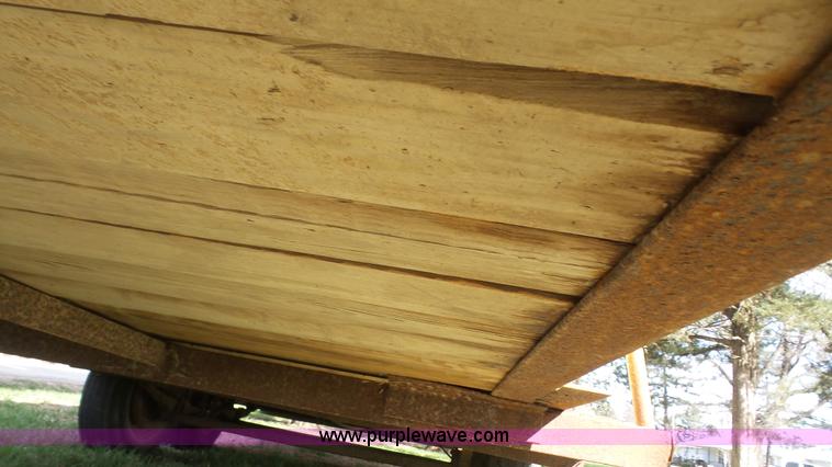 image for item K5113 1973 Hale livestock trailer