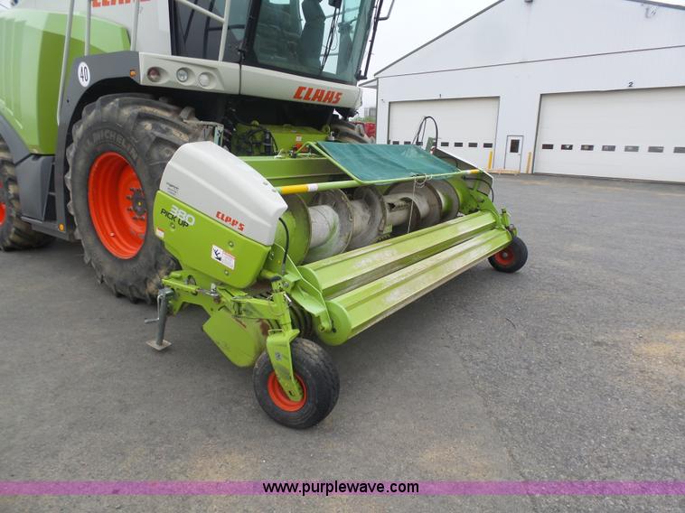 image for item K7897 2013 Claas 380 pickup head