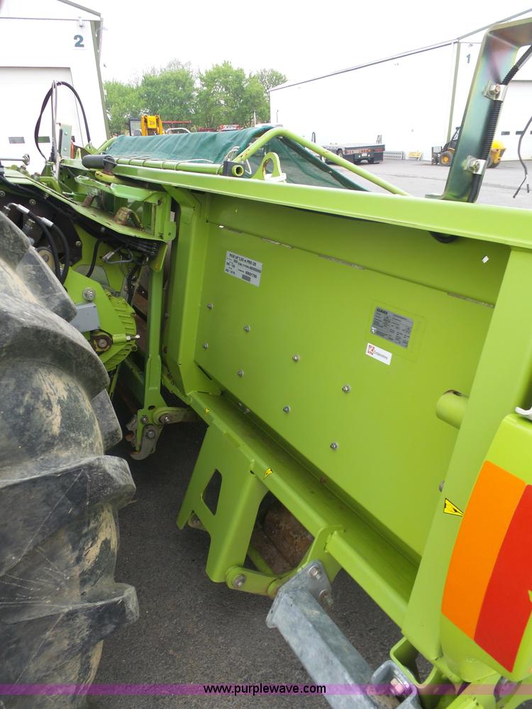 image for item K7897 2013 Claas 380 pickup head
