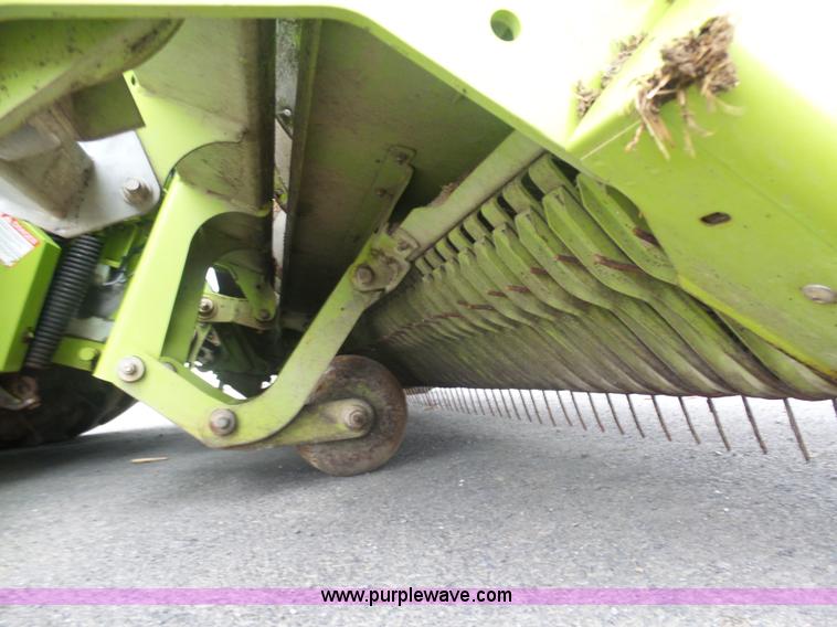 image for item K7897 2013 Claas 380 pickup head