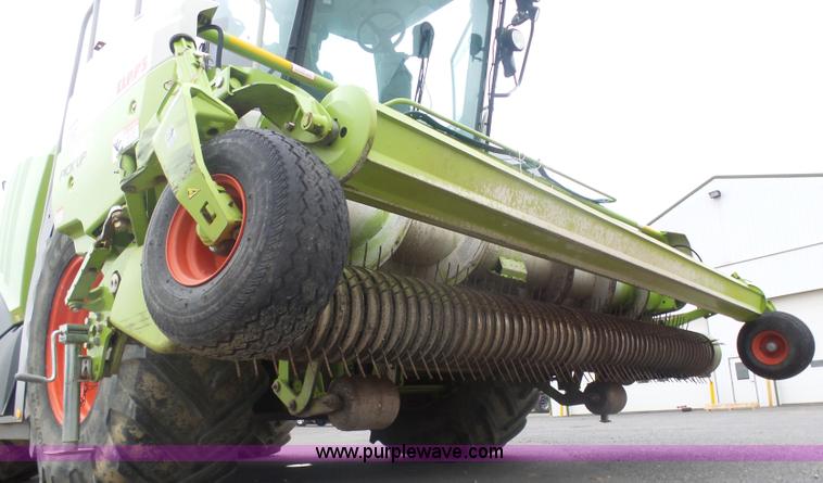 image for item K7897 2013 Claas 380 pickup head
