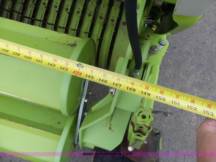 image for item K7897 2013 Claas 380 pickup head