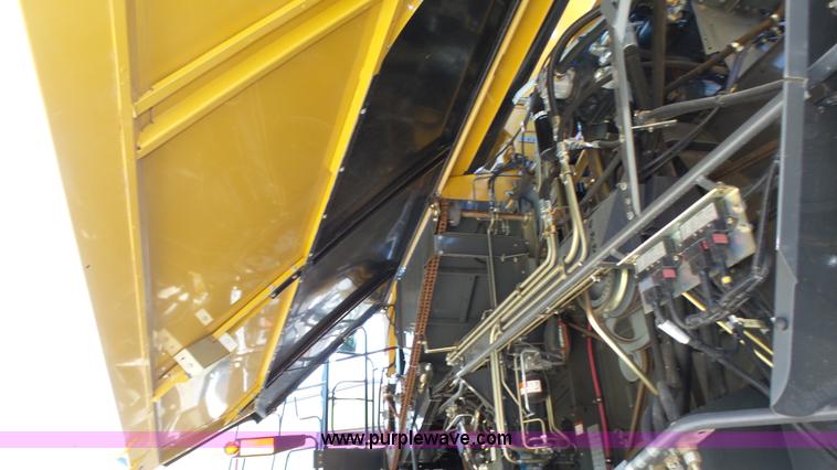 image for item K8257 2010 Claas Lexion 580R Series 578 combine