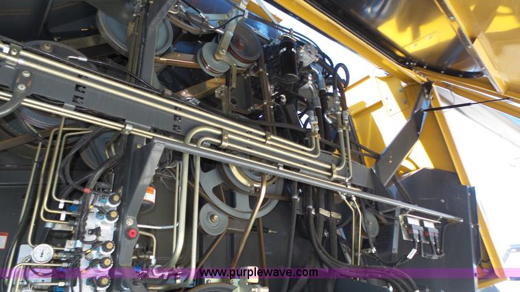 image for item K8257 2010 Claas Lexion 580R Series 578 combine