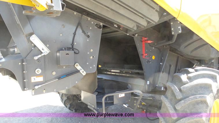 image for item K8257 2010 Claas Lexion 580R Series 578 combine