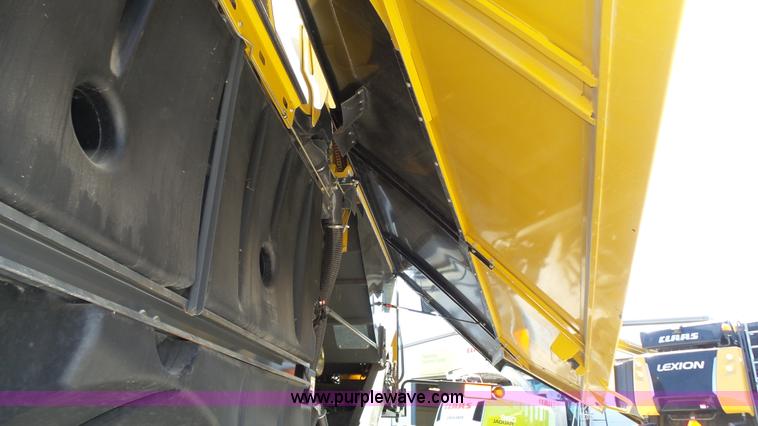 image for item K8257 2010 Claas Lexion 580R Series 578 combine