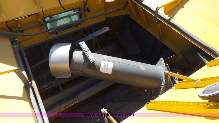 image for item K8257 2010 Claas Lexion 580R Series 578 combine