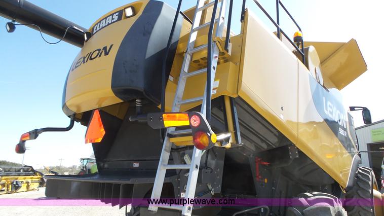 image for item K8257 2010 Claas Lexion 580R Series 578 combine