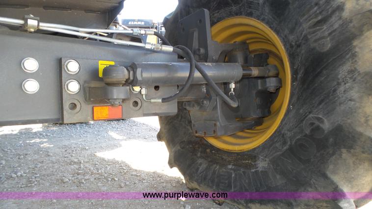 image for item K8257 2010 Claas Lexion 580R Series 578 combine