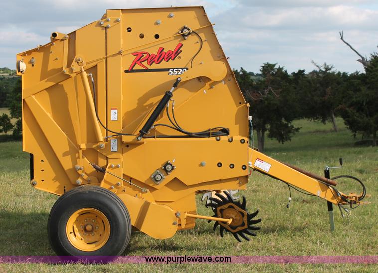 image for item K8872 2012 Vermeer Rebel 5520 round baler