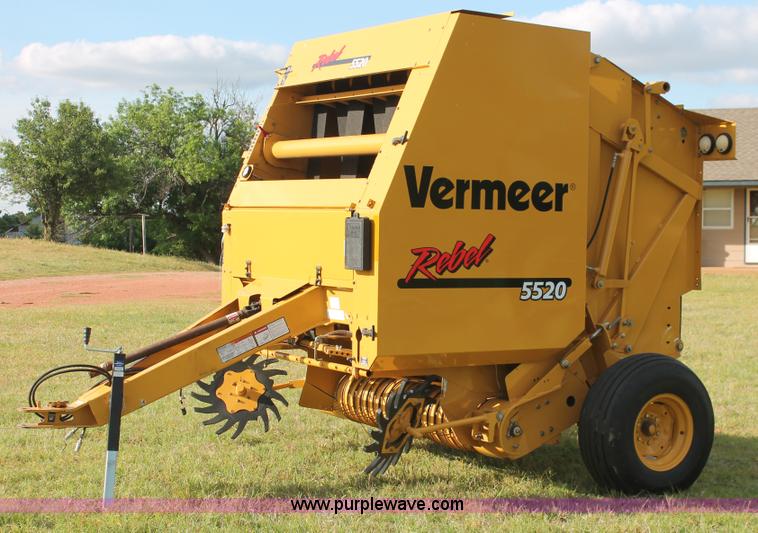 image for item K8872 2012 Vermeer Rebel 5520 round baler