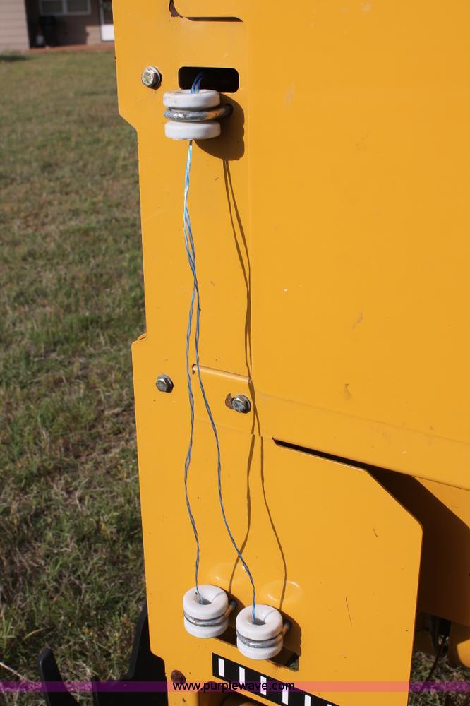 image for item K8872 2012 Vermeer Rebel 5520 round baler