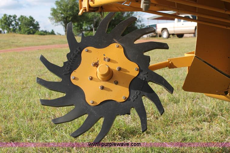 image for item K8872 2012 Vermeer Rebel 5520 round baler