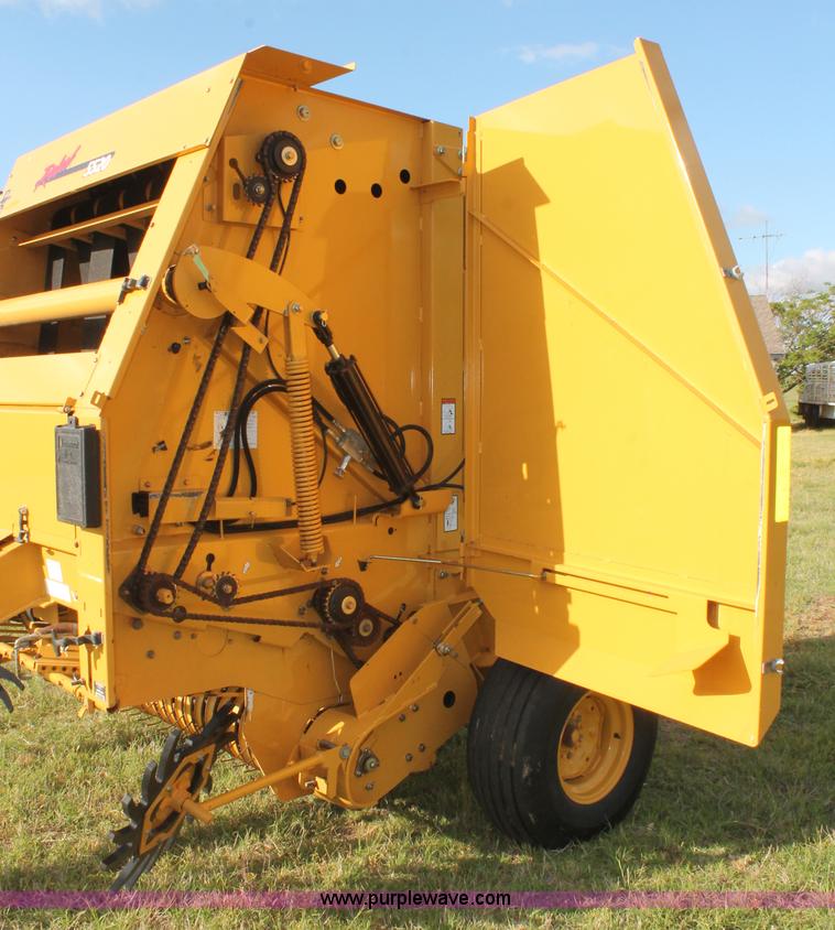 image for item K8872 2012 Vermeer Rebel 5520 round baler
