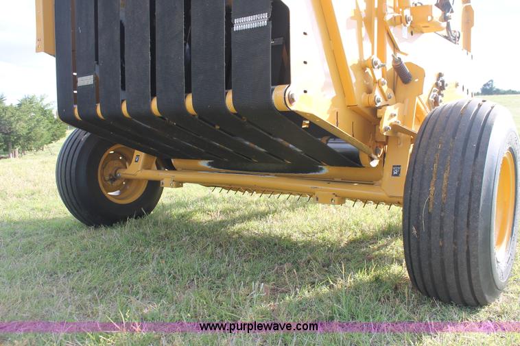 image for item K8872 2012 Vermeer Rebel 5520 round baler