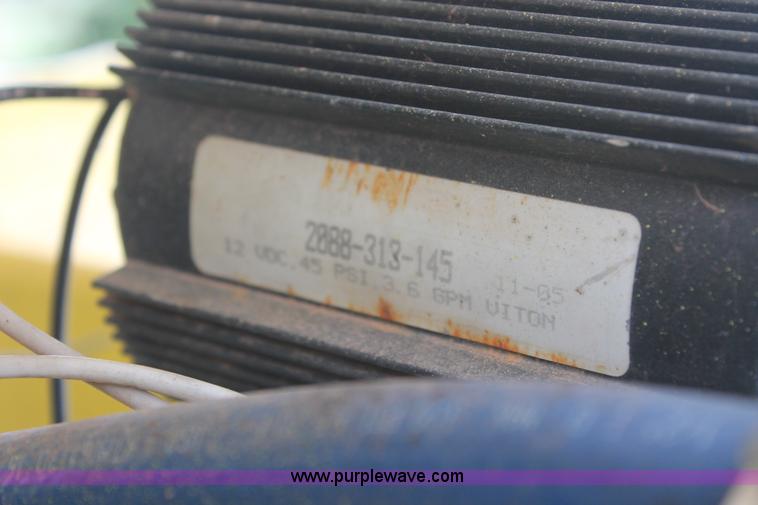 image for item K8873 Grassworks WWF30 Weed Wiper rotating applicator