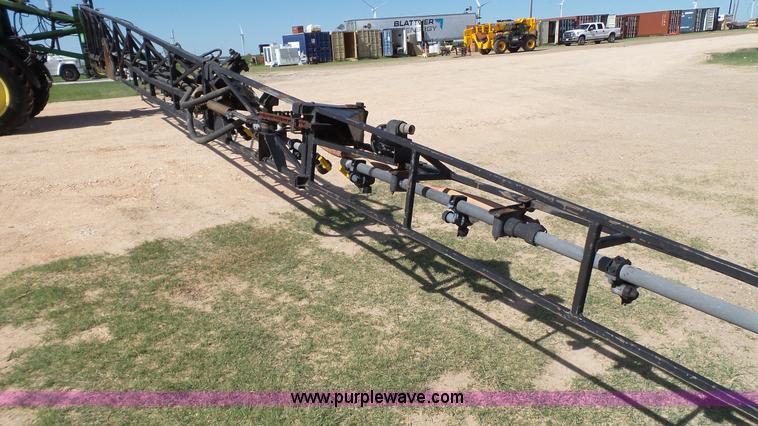 image for item L6552 2000 John Deere 4700 self-propelled sprayer