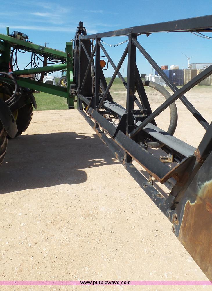 image for item L6552 2000 John Deere 4700 self-propelled sprayer