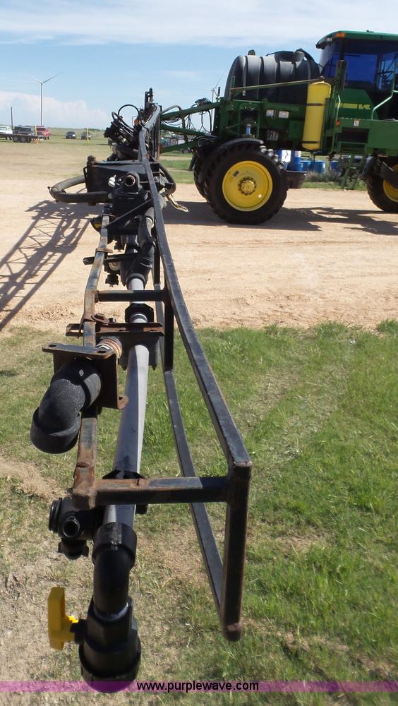 image for item L6552 2000 John Deere 4700 self-propelled sprayer