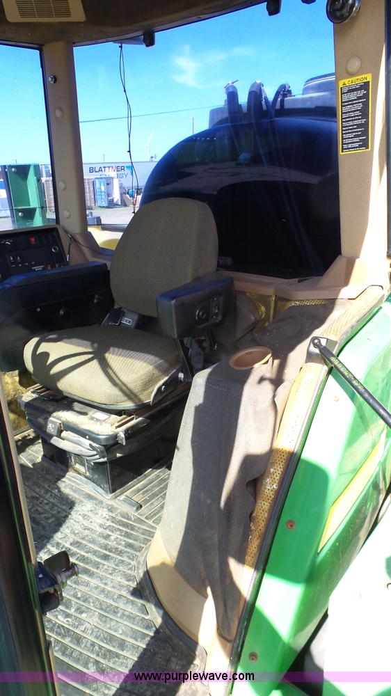 image for item L6552 2000 John Deere 4700 self-propelled sprayer